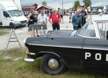 Kapitänen uppställd vid Rättviks travbana under Classic Car Week